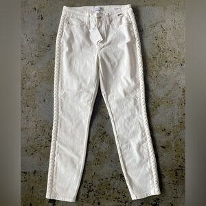 NWT Judy Blue Mid-Rise Relaxed Fit Jeans with Braid Side Seam Detail Size 9
